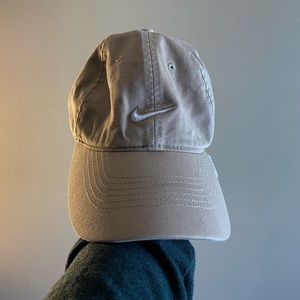 Khaki Nike baseball cap